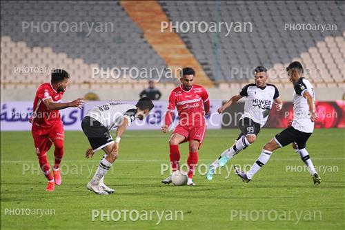 <span style='background: #33747a;font-weight: 300;font-size: 10px;box-shadow: 2px 3px 5px black;border-radius: 2px;margin: 2px;color: #fff;padding: 2px 5px;font - size: 10px;line - height: 22px; '>سیامک نعمتی</span> 