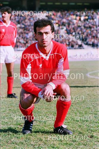 <span style='background: #33747a;font-weight: 300;font-size: 10px;box-shadow: 2px 3px 5px black;border-radius: 2px;margin: 2px;color: #fff;padding: 2px 5px;font - size: 10px;line - height: 22px; '>محسن عاشوریَ</span> 