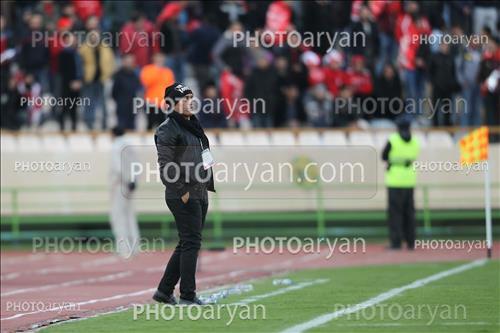 <span style='background: #33747a;font-weight: 300;font-size: 10px;box-shadow: 2px 3px 5px black;border-radius: 2px;margin: 2px;color: #fff;padding: 2px 5px;font - size: 10px;line - height: 22px; '>علیرضا منصوریان</span> 