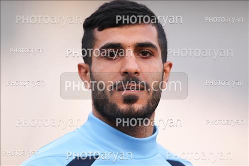 <span style='background: #33747a;box-shadow: 2px 3px 5px black;font-weight: 300;font-size: 10px;border-radius: 2px;margin: 2px;color: #fff;padding: 2px 5px;font - size: 10px;line - height: 22px; '>بهنام برزای</span> 