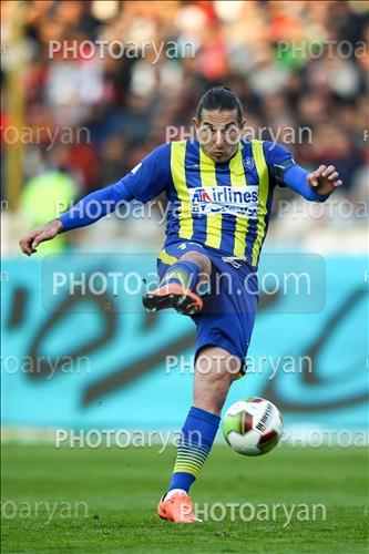 <span style='background: #33747a;box-shadow: 2px 3px 5px black;font-weight: 300;font-size: 10px;border-radius: 2px;margin: 2px;color: #fff;padding: 2px 5px;font - size: 10px;line - height: 22px; '>آندرانیک تیموریان</span> 