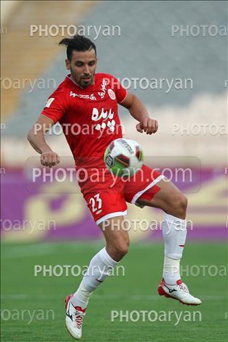 <span style='background: #33747a;box-shadow: 2px 3px 5px black;font-weight: 300;font-size: 10px;border-radius: 2px;margin: 2px;color: #fff;padding: 2px 5px;font - size: 10px;line - height: 22px; '>معین عباسیان</span> 