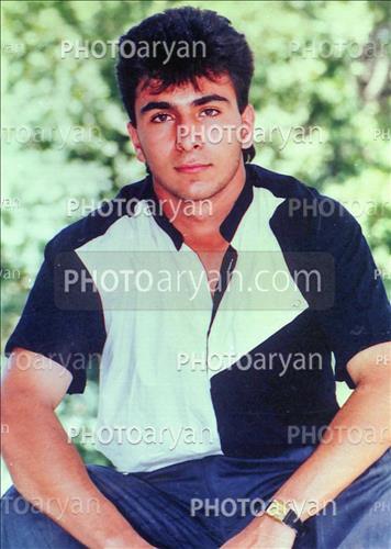 <span style='background: #33747a;box-shadow: 2px 3px 5px black;font-weight: 300;font-size: 10px;border-radius: 2px;margin: 2px;color: #fff;padding: 2px 5px;font - size: 10px;line - height: 22px; '>کوروش تشت زر</span> 