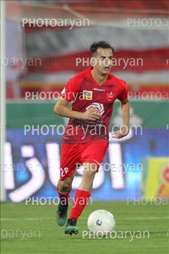 <span style='background: #33747a;box-shadow: 2px 3px 5px black;font-weight: 300;font-size: 10px;border-radius: 2px;margin: 2px;color: #fff;padding: 2px 5px;font - size: 10px;line - height: 22px; '>سعید حسین پور</span> 