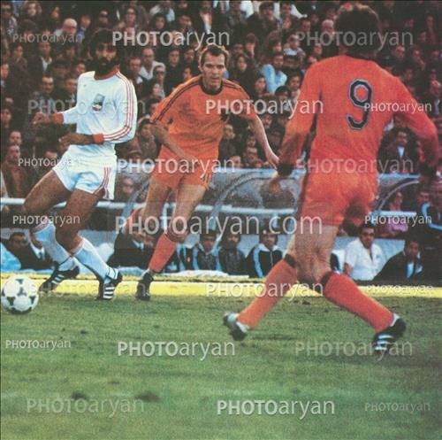 <span style='background: #33747a;box-shadow: 2px 3px 5px black;font-weight: 300;font-size: 10px;border-radius: 2px;margin: 2px;color: #fff;padding: 2px 5px;font - size: 10px;line - height: 22px; '>حسین فرکی</span> 