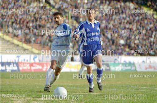 <span style='background: #33747a;box-shadow: 2px 3px 5px black;font-weight: 300;font-size: 10px;border-radius: 2px;margin: 2px;color: #fff;padding: 2px 5px;font - size: 10px;line - height: 22px; '>فرد ملکیان</span> 