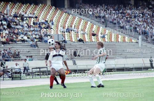 <span style='background: #33747a;font-weight: 300;font-size: 10px;box-shadow: 2px 3px 5px black;border-radius: 2px;margin: 2px;color: #fff;padding: 2px 5px;font - size: 10px;line - height: 22px; '>علی اصغر مدیر روستا</span> 