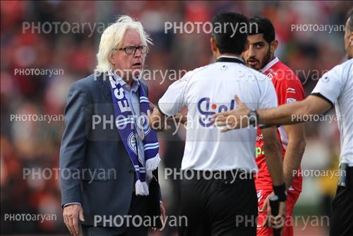 <span style='background: #33747a;box-shadow: 2px 3px 5px black;font-weight: 300;font-size: 10px;border-radius: 2px;margin: 2px;color: #fff;padding: 2px 5px;font - size: 10px;line - height: 22px; '>وینفرد شفر</span> <span style='background: #33747a;box-shadow: 2px 3px 5px black;font-weight: 300;font-size: 10px;border-radius: 2px;margin: 2px;color: #fff;padding: 2px 5px;font - size: 10px;line - height: 22px; '>مهدی ترابی</span> 