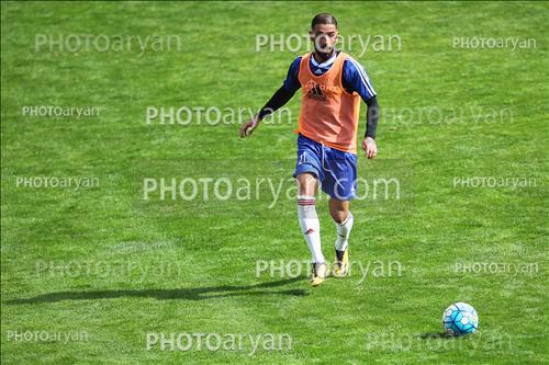 <span style='background: #33747a;font-weight: 300;font-size: 10px;box-shadow: 2px 3px 5px black;border-radius: 2px;margin: 2px;color: #fff;padding: 2px 5px;font - size: 10px;line - height: 22px; '>اشکان دژاگه</span> 