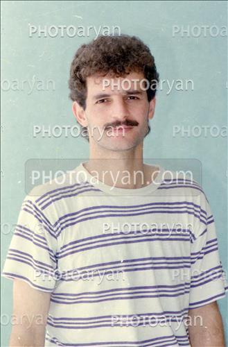 <span style='background: #33747a;font-weight: 300;font-size: 10px;box-shadow: 2px 3px 5px black;border-radius: 2px;margin: 2px;color: #fff;padding: 2px 5px;font - size: 10px;line - height: 22px; '>رضا احدی</span> 