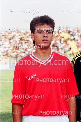 <span style='background: #33747a;font-weight: 300;font-size: 10px;box-shadow: 2px 3px 5px black;border-radius: 2px;margin: 2px;color: #fff;padding: 2px 5px;font - size: 10px;line - height: 22px; '>رضا شاهرودی</span> 