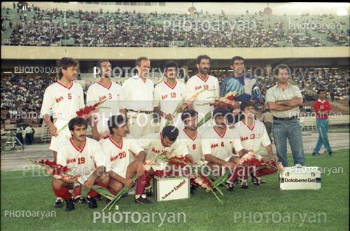 <span style='background: #33747a;font-weight: 300;font-size: 10px;box-shadow: 2px 3px 5px black;border-radius: 2px;margin: 2px;color: #fff;padding: 2px 5px;font - size: 10px;line - height: 22px; '>احمدرضا عابدزاده Ahmad Reza Abedzadeh</span> 