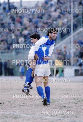 <span style='background: #33747a;box-shadow: 2px 3px 5px black;font-weight: 300;font-size: 10px;border-radius: 2px;margin: 2px;color: #fff;padding: 2px 5px;font - size: 10px;line - height: 22px; '>خسرو پارسا</span> <span style='background: #33747a;box-shadow: 2px 3px 5px black;font-weight: 300;font-size: 10px;border-radius: 2px;margin: 2px;color: #fff;padding: 2px 5px;font - size: 10px;line - height: 22px; '>امیر هاشمی مقدم</span> 