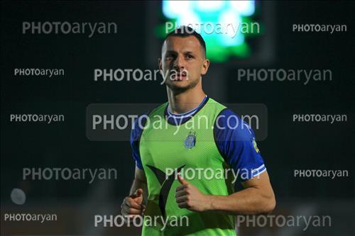 استقلال 0-ذوب آهن 3   (1403/07/27)