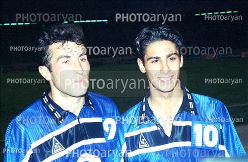 <span style='background: #33747a;box-shadow: 2px 3px 5px black;font-weight: 300;font-size: 10px;border-radius: 2px;margin: 2px;color: #fff;padding: 2px 5px;font - size: 10px;line - height: 22px; '>علی لطیفی</span> <span style='background: #33747a;box-shadow: 2px 3px 5px black;font-weight: 300;font-size: 10px;border-radius: 2px;margin: 2px;color: #fff;padding: 2px 5px;font - size: 10px;line - height: 22px; '>فرهاد مجیدی</span> 