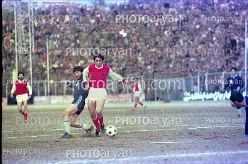 <span style='background: #33747a;box-shadow: 2px 3px 5px black;font-weight: 300;font-size: 10px;border-radius: 2px;margin: 2px;color: #fff;padding: 2px 5px;font - size: 10px;line - height: 22px; '>ناصر محمدخانی</span> 