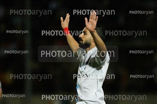 <span style='background: #33747a;box-shadow: 2px 3px 5px black;font-weight: 300;font-size: 10px;border-radius: 2px;margin: 2px;color: #fff;padding: 2px 5px;font - size: 10px;line - height: 22px; '>حامد پاکدل</span> 