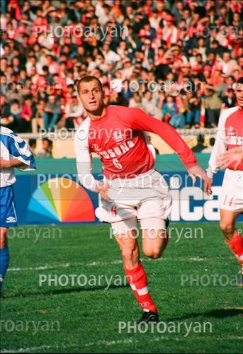 <span style='background: #33747a;box-shadow: 2px 3px 5px black;font-weight: 300;font-size: 10px;border-radius: 2px;margin: 2px;color: #fff;padding: 2px 5px;font - size: 10px;line - height: 22px; '>ابراهیم تقی پور</span> 