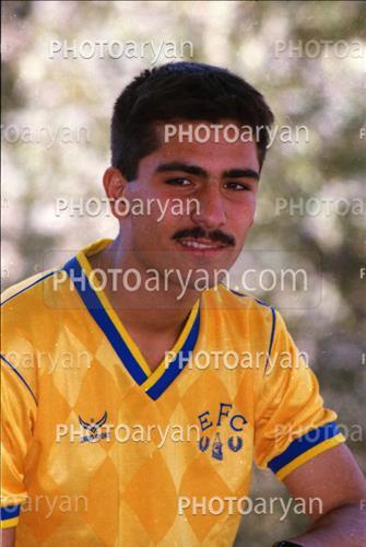 <span style='background: #33747a;font-weight: 300;font-size: 10px;box-shadow: 2px 3px 5px black;border-radius: 2px;margin: 2px;color: #fff;padding: 2px 5px;font - size: 10px;line - height: 22px; '>میرشاد ماجدی</span> 