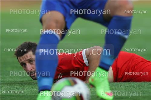 <span style='background: #33747a;box-shadow: 2px 3px 5px black;font-weight: 300;font-size: 10px;border-radius: 2px;margin: 2px;color: #fff;padding: 2px 5px;font - size: 10px;line - height: 22px; '>محمدرضا خلعتبری</span> 