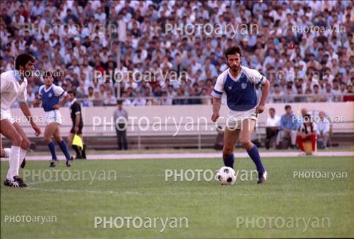 <span style='background: #33747a;font-weight: 300;font-size: 10px;box-shadow: 2px 3px 5px black;border-radius: 2px;margin: 2px;color: #fff;padding: 2px 5px;font - size: 10px;line - height: 22px; '>غلامرضا فتح ابادی</span> 