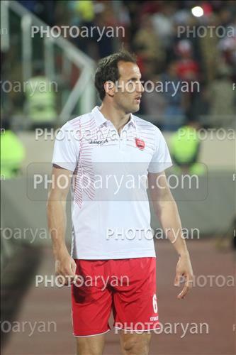 <span style='background: #33747a;box-shadow: 2px 3px 5px black;font-weight: 300;font-size: 10px;border-radius: 2px;margin: 2px;color: #fff;padding: 2px 5px;font - size: 10px;line - height: 22px; '>محسن بنگر</span> 