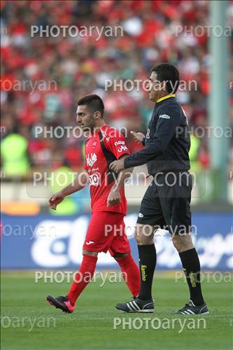 <span style='background: #33747a;box-shadow: 2px 3px 5px black;font-weight: 300;font-size: 10px;border-radius: 2px;margin: 2px;color: #fff;padding: 2px 5px;font - size: 10px;line - height: 22px; '>شاهین حاج بابایی</span> <span style='background: #33747a;box-shadow: 2px 3px 5px black;font-weight: 300;font-size: 10px;border-radius: 2px;margin: 2px;color: #fff;padding: 2px 5px;font - size: 10px;line - height: 22px; '>سامان نریمان جهان</span> 