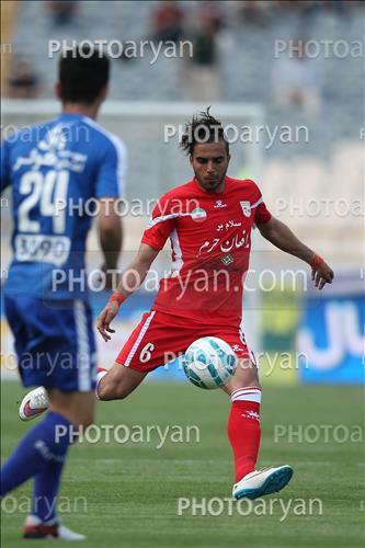 <span style='background: #33747a;box-shadow: 2px 3px 5px black;font-weight: 300;font-size: 10px;border-radius: 2px;margin: 2px;color: #fff;padding: 2px 5px;font - size: 10px;line - height: 22px; '>سینا عشوری</span> 