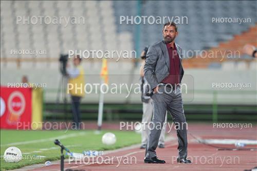 <span style='background: #33747a;box-shadow: 2px 3px 5px black;font-weight: 300;font-size: 10px;border-radius: 2px;margin: 2px;color: #fff;padding: 2px 5px;font - size: 10px;line - height: 22px; '>فیروز کریمی</span> 