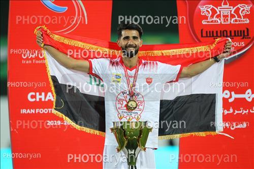 <span style='background: #33747a;box-shadow: 2px 3px 5px black;font-weight: 300;font-size: 10px;border-radius: 2px;margin: 2px;color: #fff;padding: 2px 5px;font - size: 10px;line - height: 22px; '>بشار رسن</span> 