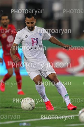 <span style='background: #33747a;box-shadow: 2px 3px 5px black;font-weight: 300;font-size: 10px;border-radius: 2px;margin: 2px;color: #fff;padding: 2px 5px;font - size: 10px;line - height: 22px; '>رضا رحیمی</span> 