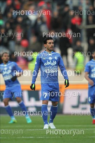 <span style='background: #33747a;box-shadow: 2px 3px 5px black;font-weight: 300;font-size: 10px;border-radius: 2px;margin: 2px;color: #fff;padding: 2px 5px;font - size: 10px;line - height: 22px; '>بختیار رحمانی</span> 