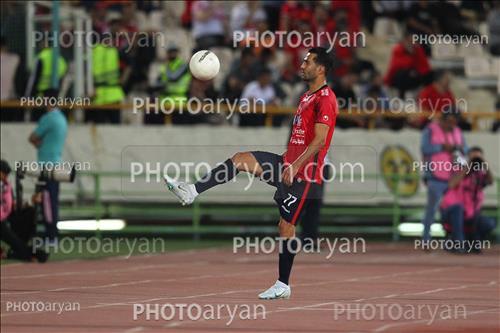 <span style='background: #33747a;box-shadow: 2px 3px 5px black;font-weight: 300;font-size: 10px;border-radius: 2px;margin: 2px;color: #fff;padding: 2px 5px;font - size: 10px;line - height: 22px; '>مسعود شجاعی</span> 