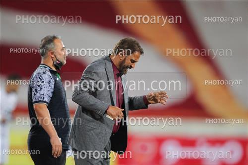 <span style='background: #33747a;box-shadow: 2px 3px 5px black;font-weight: 300;font-size: 10px;border-radius: 2px;margin: 2px;color: #fff;padding: 2px 5px;font - size: 10px;line - height: 22px; '>فیروز کریمی</span> 