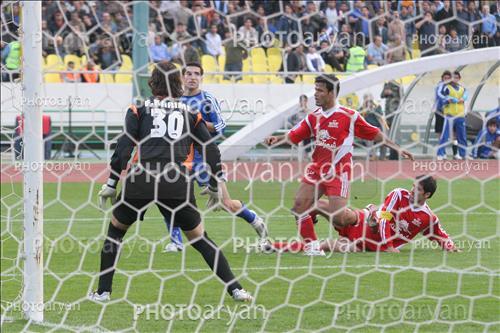 پرسپولیس 0-استقلال 0 (1384/12/19)