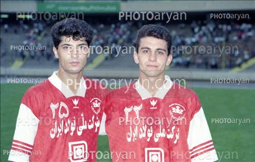 <span style='background: #33747a;box-shadow: 2px 3px 5px black;font-weight: 300;font-size: 10px;border-radius: 2px;margin: 2px;color: #fff;padding: 2px 5px;font - size: 10px;line - height: 22px; '>بهنام طاهرزاده</span> <span style='background: #33747a;box-shadow: 2px 3px 5px black;font-weight: 300;font-size: 10px;border-radius: 2px;margin: 2px;color: #fff;padding: 2px 5px;font - size: 10px;line - height: 22px; '>مهرداد میناوند</span> 