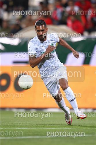 <span style='background: #33747a;box-shadow: 2px 3px 5px black;font-weight: 300;font-size: 10px;border-radius: 2px;margin: 2px;color: #fff;padding: 2px 5px;font - size: 10px;line - height: 22px; '>وحید محمدزاده</span> 