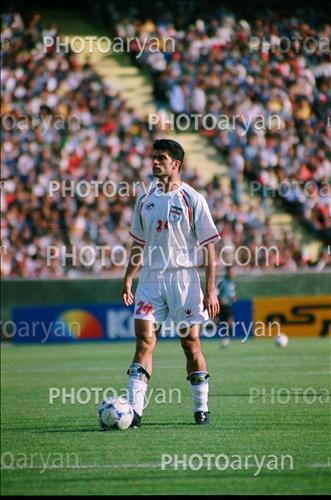 <span style='background: #33747a;box-shadow: 2px 3px 5px black;font-weight: 300;font-size: 10px;border-radius: 2px;margin: 2px;color: #fff;padding: 2px 5px;font - size: 10px;line - height: 22px; '>رحمان رضایی</span> 