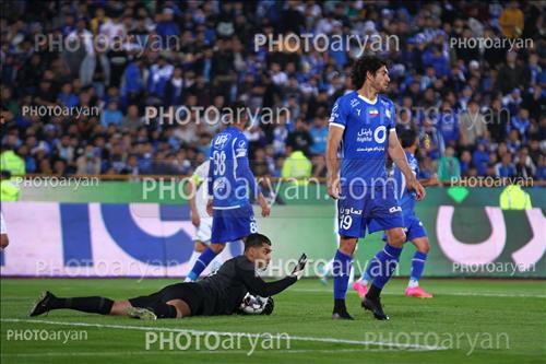 استقلال2-ذوب آهن 1  (1403/02/17)