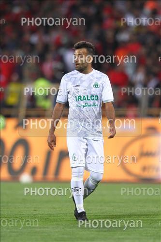 <span style='background: #33747a;box-shadow: 2px 3px 5px black;font-weight: 300;font-size: 10px;border-radius: 2px;margin: 2px;color: #fff;padding: 2px 5px;font - size: 10px;line - height: 22px; '>مصطفی احمدی</span> 