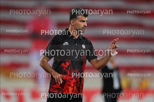 <span style='background: #33747a;box-shadow: 2px 3px 5px black;font-weight: 300;font-size: 10px;border-radius: 2px;margin: 2px;color: #fff;padding: 2px 5px;font - size: 10px;line - height: 22px; '>رحمان رضایی</span> 