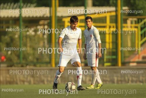 <span style='background: #33747a;font-weight: 300;font-size: 10px;box-shadow: 2px 3px 5px black;border-radius: 2px;margin: 2px;color: #fff;padding: 2px 5px;font - size: 10px;line - height: 22px; '>مهدی فلاح</span> 