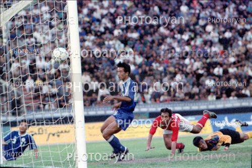 <span style='background: #33747a;font-weight: 300;font-size: 10px;box-shadow: 2px 3px 5px black;border-radius: 2px;margin: 2px;color: #fff;padding: 2px 5px;font - size: 10px;line - height: 22px; '>علی اصغر مدیر روستا</span> 