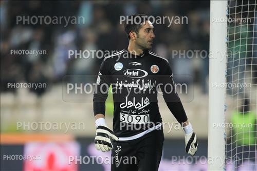 <span style='background: #33747a;box-shadow: 2px 3px 5px black;font-weight: 300;font-size: 10px;border-radius: 2px;margin: 2px;color: #fff;padding: 2px 5px;font - size: 10px;line - height: 22px; '>حامد فلاح زاده</span> 