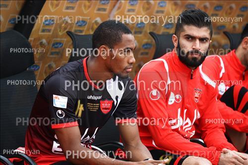 <span style='background: #33747a;box-shadow: 2px 3px 5px black;font-weight: 300;font-size: 10px;border-radius: 2px;margin: 2px;color: #fff;padding: 2px 5px;font - size: 10px;line - height: 22px; '>جری ریکاردو بنگسون</span> <span style='background: #33747a;box-shadow: 2px 3px 5px black;font-weight: 300;font-size: 10px;border-radius: 2px;margin: 2px;color: #fff;padding: 2px 5px;font - size: 10px;line - height: 22px; '>مهرداد کفشگری</span> 