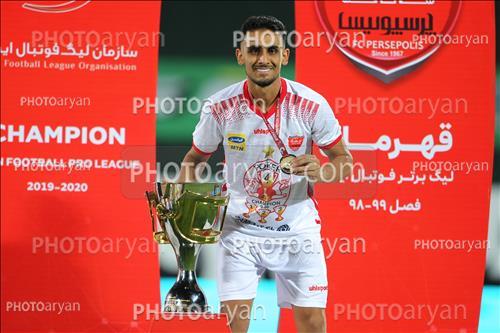 <span style='background: #33747a;box-shadow: 2px 3px 5px black;font-weight: 300;font-size: 10px;border-radius: 2px;margin: 2px;color: #fff;padding: 2px 5px;font - size: 10px;line - height: 22px; '>امیر روستایی</span> 