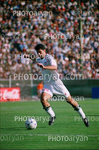 <span style='background: #33747a;box-shadow: 2px 3px 5px black;font-weight: 300;font-size: 10px;border-radius: 2px;margin: 2px;color: #fff;padding: 2px 5px;font - size: 10px;line - height: 22px; '>رحمان رضایی</span> 