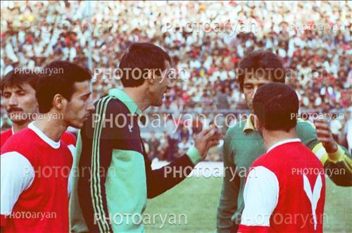 <span style='background: #33747a;font-weight: 300;font-size: 10px;box-shadow: 2px 3px 5px black;border-radius: 2px;margin: 2px;color: #fff;padding: 2px 5px;font - size: 10px;line - height: 22px; '>بهروز سلطانی</span> <span style='background: #33747a;font-weight: 300;font-size: 10px;box-shadow: 2px 3px 5px black;border-radius: 2px;margin: 2px;color: #fff;padding: 2px 5px;font - size: 10px;line - height: 22px; '>دربی</span> <span style='background: #33747a;font-weight: 300;font-size: 10px;box-shadow: 2px 3px 5px black;border-radius: 2px;margin: 2px;color: #fff;padding: 2px 5px;font - size: 10px;line - height: 22px; '>علی پروین  Ali Parvin</span> 