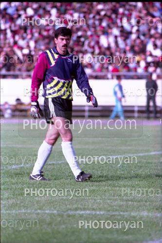 <span style='background: #33747a;box-shadow: 2px 3px 5px black;font-weight: 300;font-size: 10px;border-radius: 2px;margin: 2px;color: #fff;padding: 2px 5px;font - size: 10px;line - height: 22px; '>حمید بابازاده</span> 