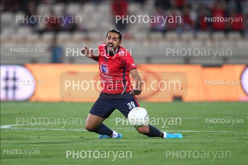 <span style='background: #33747a;box-shadow: 2px 3px 5px black;font-weight: 300;font-size: 10px;border-radius: 2px;margin: 2px;color: #fff;padding: 2px 5px;font - size: 10px;line - height: 22px; '>مهرداد عبدی</span> 